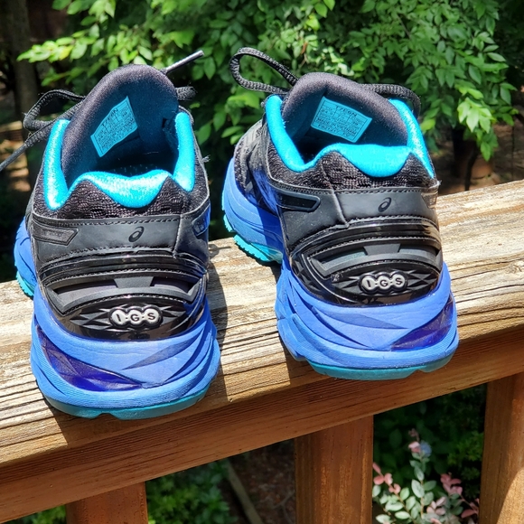 Asics - Picture 2 of 3